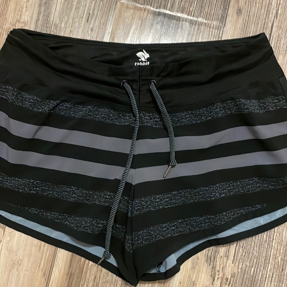 Rabbit Surf N Turf 2.5” Shorts